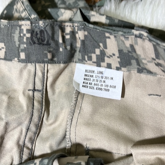 ✨ MAKE OFFER ✨ CAMO COMBAT PANTS - Picture 3 of 7
